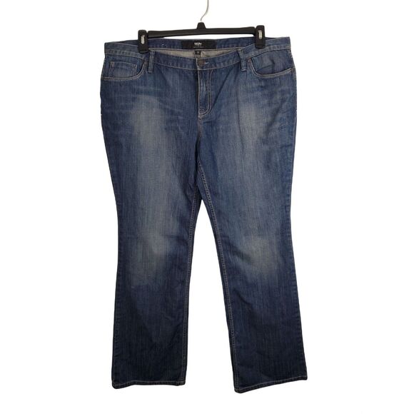 Mossimo Jeans Womens 18 Plus Size Bootcut Medium Wash Mid Rise Denim Bottoms - Picture 1 of 9